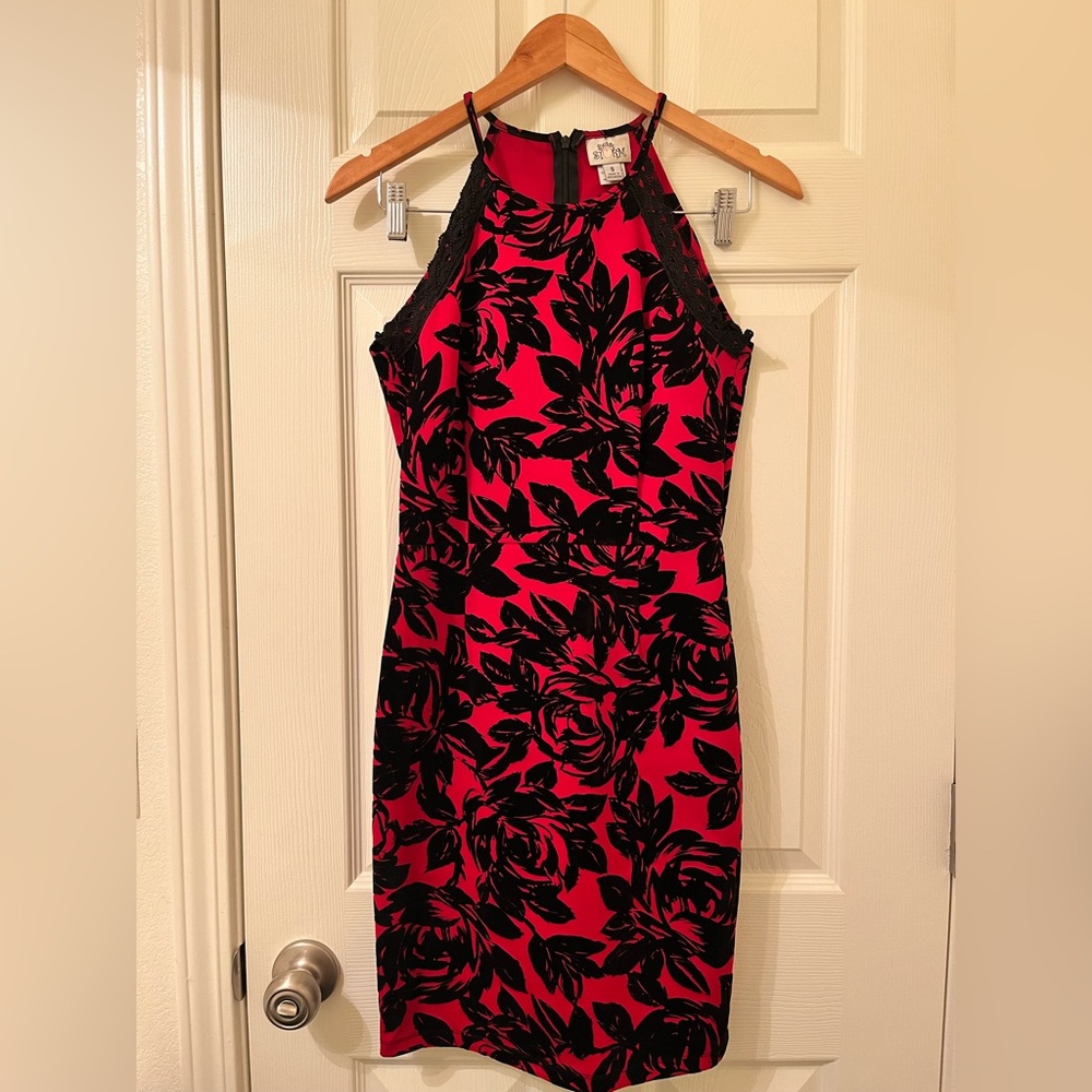 Perfect holiday dress 💟✨